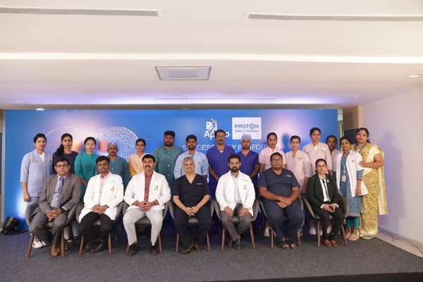 Left to Right (bottom row): Dr Rajesh Menon, Associate Consultant - Neurosurgery, Apollo Proton Cancer Centre; Dr Adhithyan Rajendran, Consultant - Radiology, Apollo Proton Cancer Centre; Dr Saranyan, Associate Consultant - Neurosurgery, Apollo Proton Cancer Centre; Dr V R Roopesh Kumar, Senior Consultant & Lead - Neurosurgery, Apollo Proton Cancer Centre; Dr Arvind Sukumaran, Senior Consultant - Neurosurgery, Apollo Proton Cancer Centre; Dr Arulvelan, Senior Consultant - Anaesthesiology, Apollo Proton Cancer Centre; Dr Lijo Thomas, Chief Nursing Officer, Apollo Proton Cancer Centre. 阿波羅成功進行亞洲第一例煙霧病兒童腦旁路手術-肽度TIMEDOO