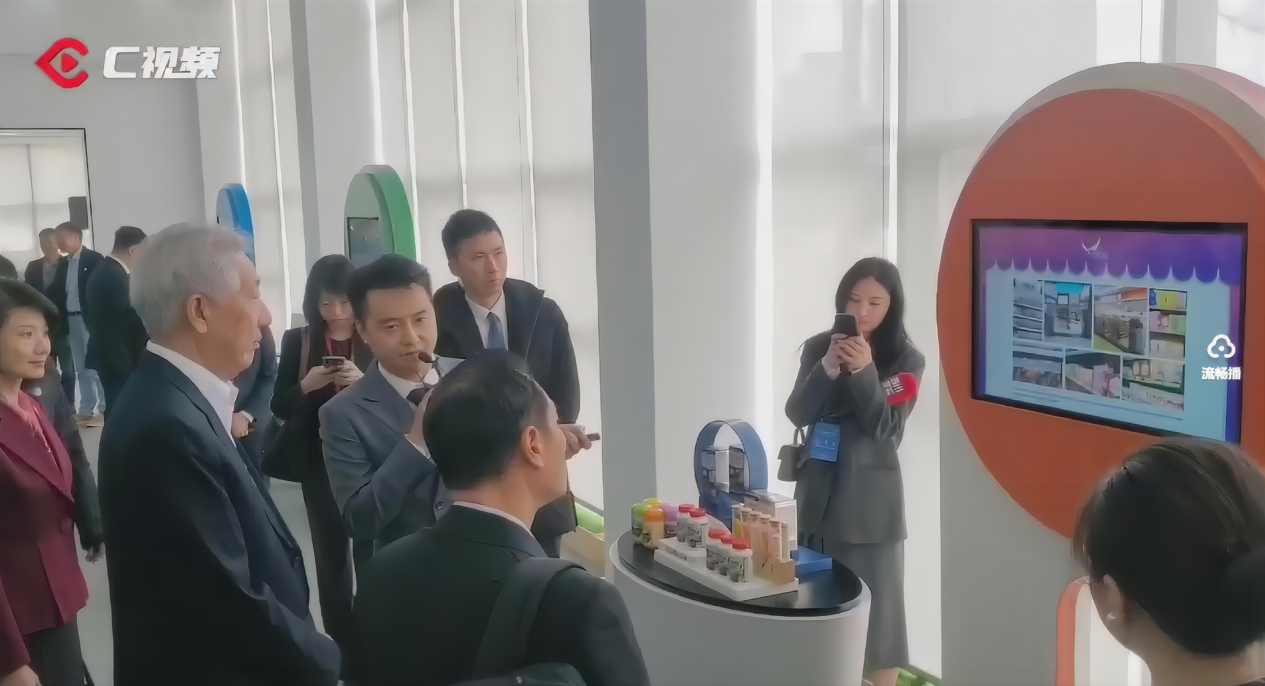 新加坡金字品牌VitaRealm維樂原投資2億自建工廠亮相消博會-肽度TIMEDOO