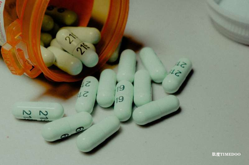 全球最大規(guī)模遺傳學研究揭示物質(zhì)使用障礙的220個風險基因位點-肽度TIMEDOO